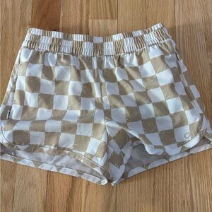 GAPFit Beige and White Athletic Shorts, Sz S (6-7)